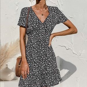 Black floral short sleeve v-neck dress
